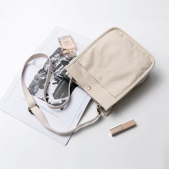 Бяла холщовая чанта проста дива чанта-месинджър на рамото на Японски момиче малка квадратна чанта